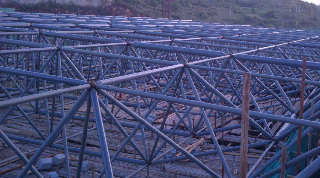 信州区概述网架加工中对钢材的质量的过细恳求